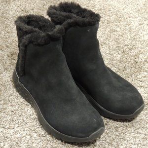 Skechers on The Go Boots Womens 8 Black Leather